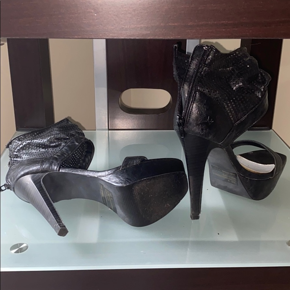 Black heeled scandals - Picture 4 of 4